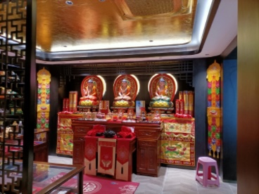 不同材質的展柜分別都有什么樣的特點？