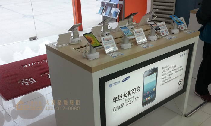 移動(dòng)展柜