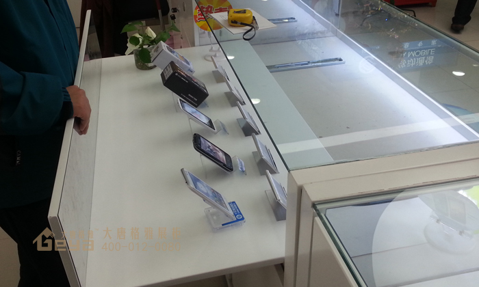 移動(dòng)展柜